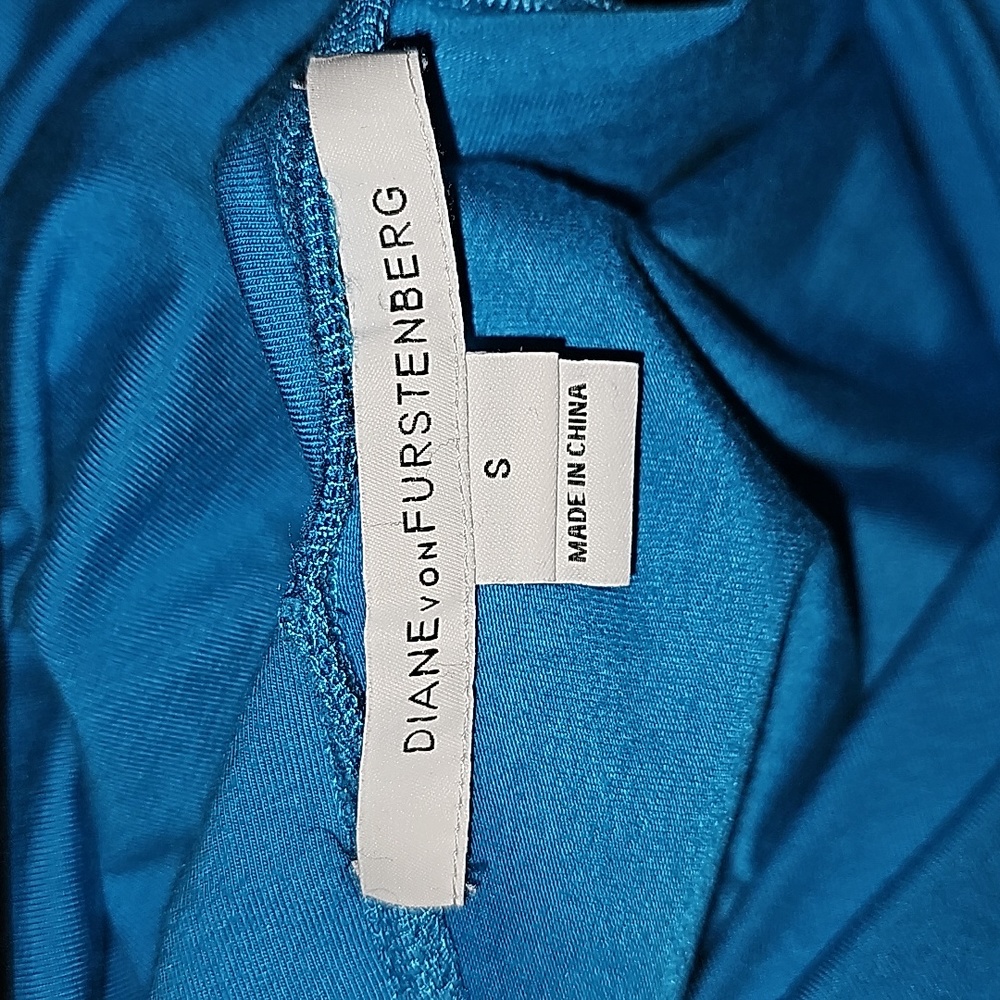 Size small dress from Diane von Furstenberg - Picture 4 of 4